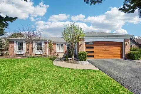 1655 Marie Ln, Glenview, IL 60025