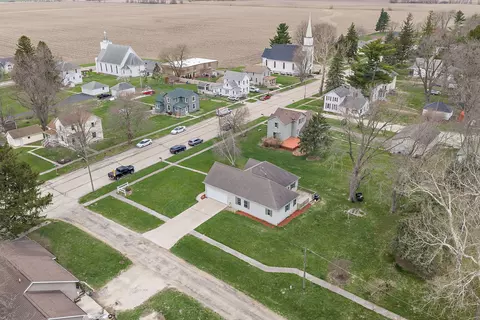 View/Area - 201 W Hardanger Gate, Lee, IL 60530 photo 5 of 9