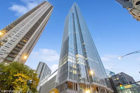14 W Superior St #5401, Chicago, IL 60654