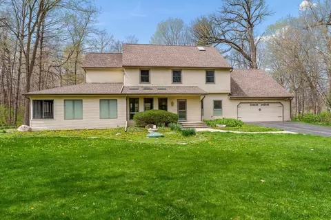 1756 Apaloosa Ct, Rockford, IL 61107