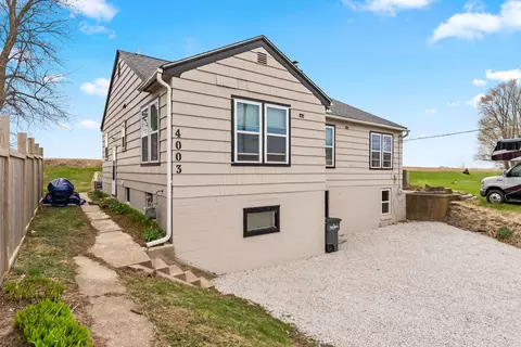 4003 Elm St, Bettendorf, IA 52722
