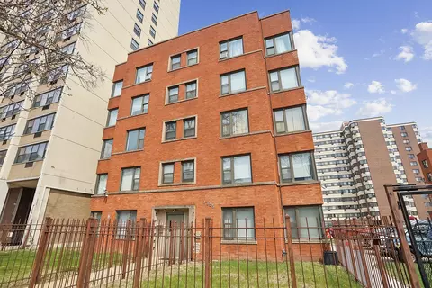 7355 S South Shore Dr #306, Chicago, IL 60649