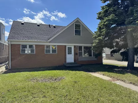 5743 W 79th St, Burbank, IL 60459