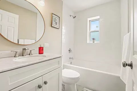 Bath - 5743 W 79th St, Burbank, IL 60459 photo 2 of 2