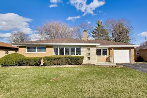 915 S Na Wa Ta Ave, Mount Prospect, IL 60056