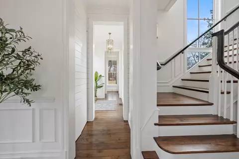 Entry Way - 800 Glenview Rd, Glenview, IL 60025 photo 16 of 19
