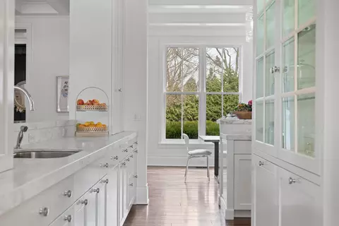 Kitchen - 800 Glenview Rd, Glenview, IL 60025 photo 5 of 8