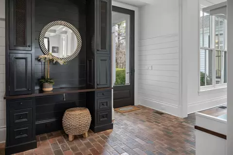 Entry Way - 800 Glenview Rd, Glenview, IL 60025 photo 9 of 19
