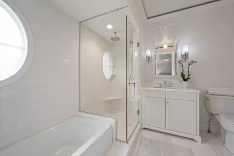 Bath - 800 Glenview Rd, Glenview, IL 60025 photo 8 of 10