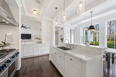 Kitchen - 800 Glenview Rd, Glenview, IL 60025 photo 4 of 8