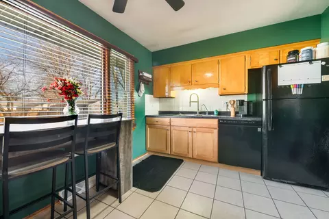 Kitchen - 1532 S 5th Ave, Kankakee, IL 60901 photo 3 of 4