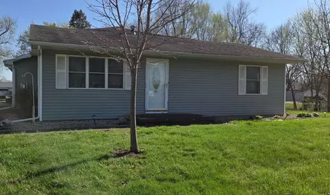 201 E Cleveland St, Heyworth, IL 61745