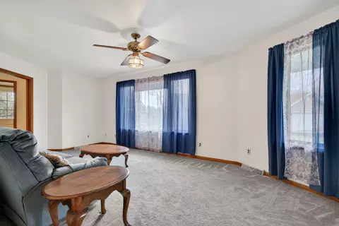 Living - 3420 Quail Ct, Morris, IL 60450 photo 1 of 6