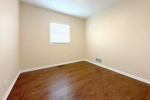 Bedroom - 2808 Dove St, Rolling Meadows, IL 60008 photo 3 of 4