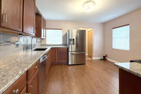 Kitchen - 2808 Dove St, Rolling Meadows, IL 60008 photo 1 of 4