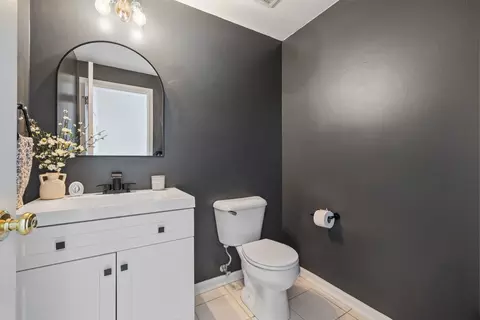 Bath - 21543 Eich Dr, Crest Hill, IL 60403 photo 3 of 4