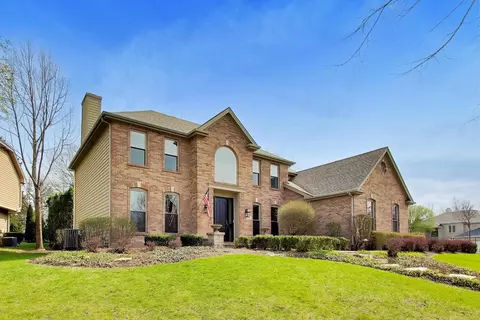 26 W363 Torrey Pines Ct, Winfield, IL 60190