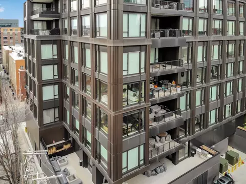 21 N May St #501, Chicago, IL 60607