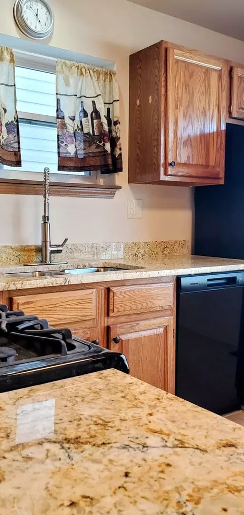 Kitchen - 1440 E 72nd St, Chicago, IL 60619 photo 3 of 4