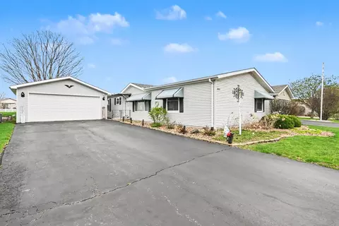22534 Woodside Dr, Channahon, IL 60410