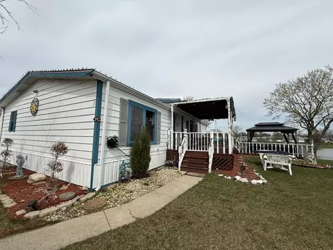 588 Hickory Gln, Matteson, IL 60443