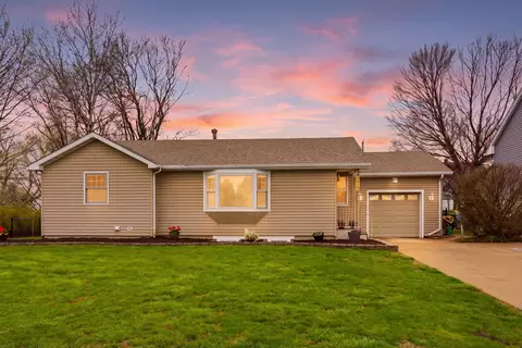 1015 11th Ave, Orion, IL 61273