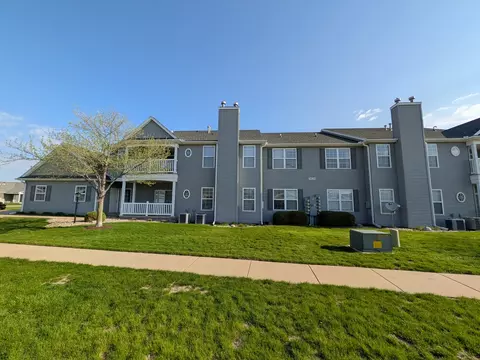 3020 E Stillwater Lndg #101, Urbana, IL 61802