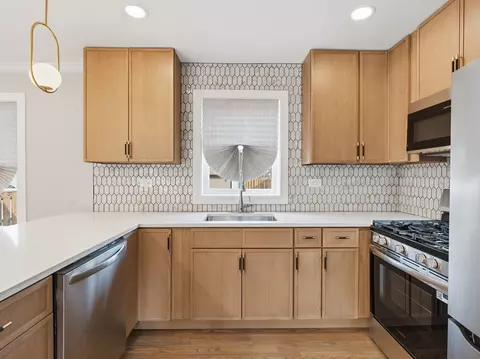 Kitchen - 600 E 87th Pl, Chicago, IL 60619 photo 1 of 2