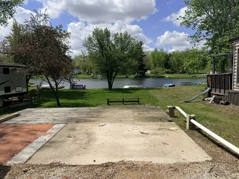 5-458 Woodhaven Lks, Sublette, IL 61367