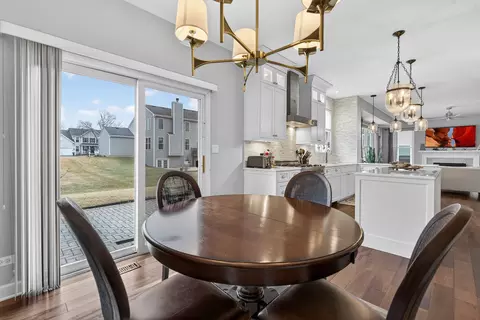 Dining - 5285 Shotkoski Dr, Hoffman Estates, IL 60192 photo 2 of 4