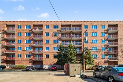 Exterior - 1327 E Washington St #309, Des Plaines, IL 60016 photo 4 of 4