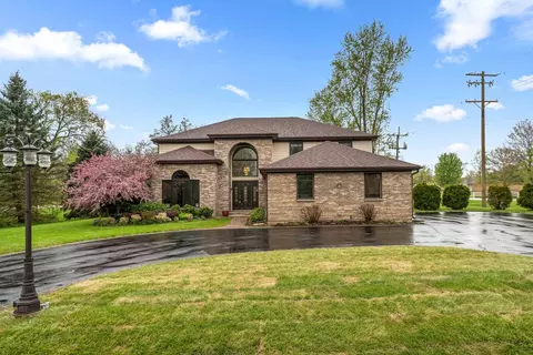 2 Rutgers Ct, Hawthorn Woods, IL 60047