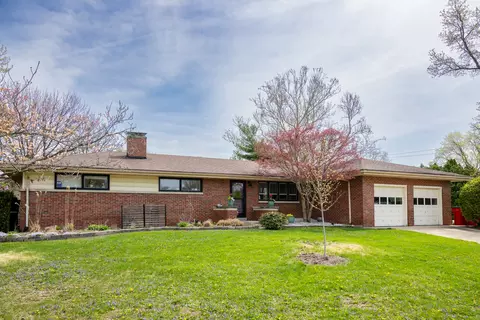 1104 S Westlawn Ave, Champaign, IL 61821