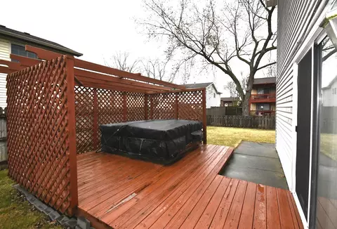 Exterior - 358 Thistle Dr, Bolingbrook, IL 60490 photo 5 of 5