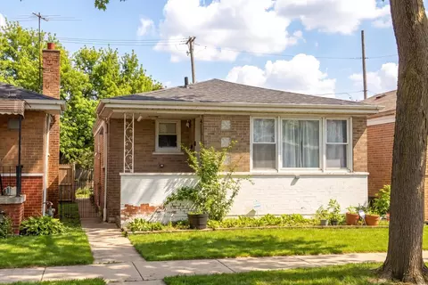 345 W Swann St, Chicago, IL 60609