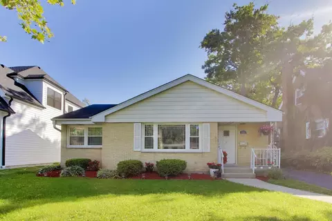 458 W Alma St, Elmhurst, IL 60126