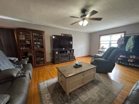 Living - 1212 E 15th St, Sterling, IL 61081 photo 2 of 2