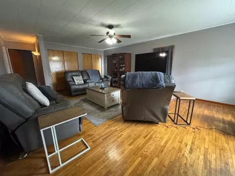 Living - 1212 E 15th St, Sterling, IL 61081 photo 1 of 2