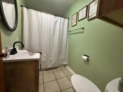 Bath - 1212 E 15th St, Sterling, IL 61081 photo 1 of 1