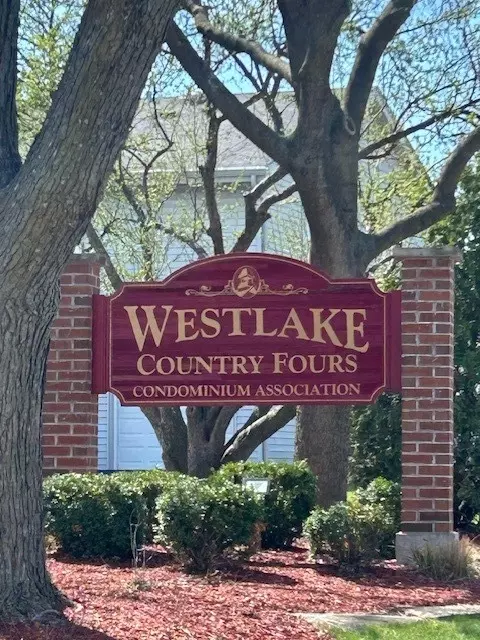 185 College Dr #B, Bloomingdale, IL 60108