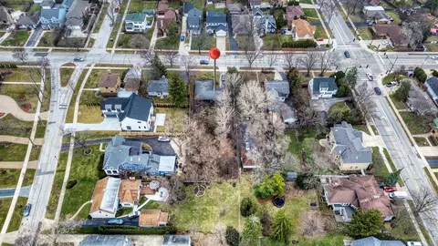 270 E Saint Charles Rd, Elmhurst, IL 60126 photo 19