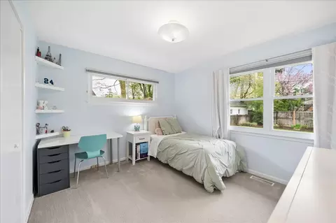 Bedroom - 912 Hunter Rd, Wilmette, IL 60091 photo 2 of 3