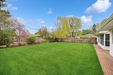 Exterior - 912 Hunter Rd, Wilmette, IL 60091 photo 9 of 9
