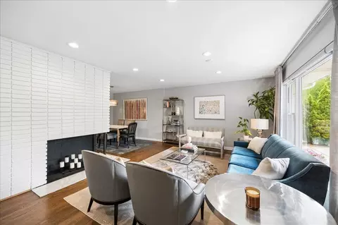 Living - 912 Hunter Rd, Wilmette, IL 60091 photo 4 of 7