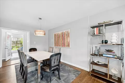 Dining - 912 Hunter Rd, Wilmette, IL 60091 photo 3 of 3
