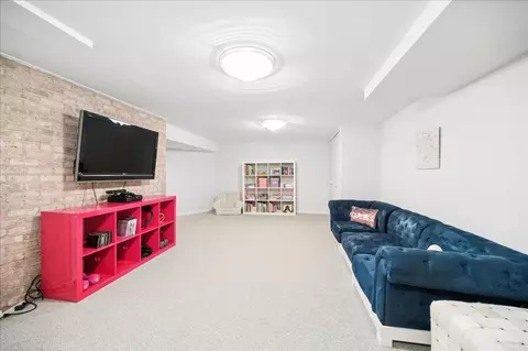 Other - 912 Hunter Rd, Wilmette, IL 60091 photo 3 of 7
