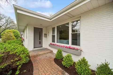 Other - 912 Hunter Rd, Wilmette, IL 60091 photo 1 of 7