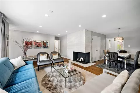Living - 912 Hunter Rd, Wilmette, IL 60091 photo 1 of 7