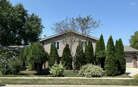856 Quail Dr, Bradley, IL 60915