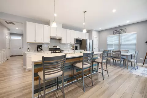 Kitchen - 3650 Reddington Cir, Elgin, IL 60124 photo 2 of 3